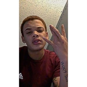 Meet your Posher, Devin